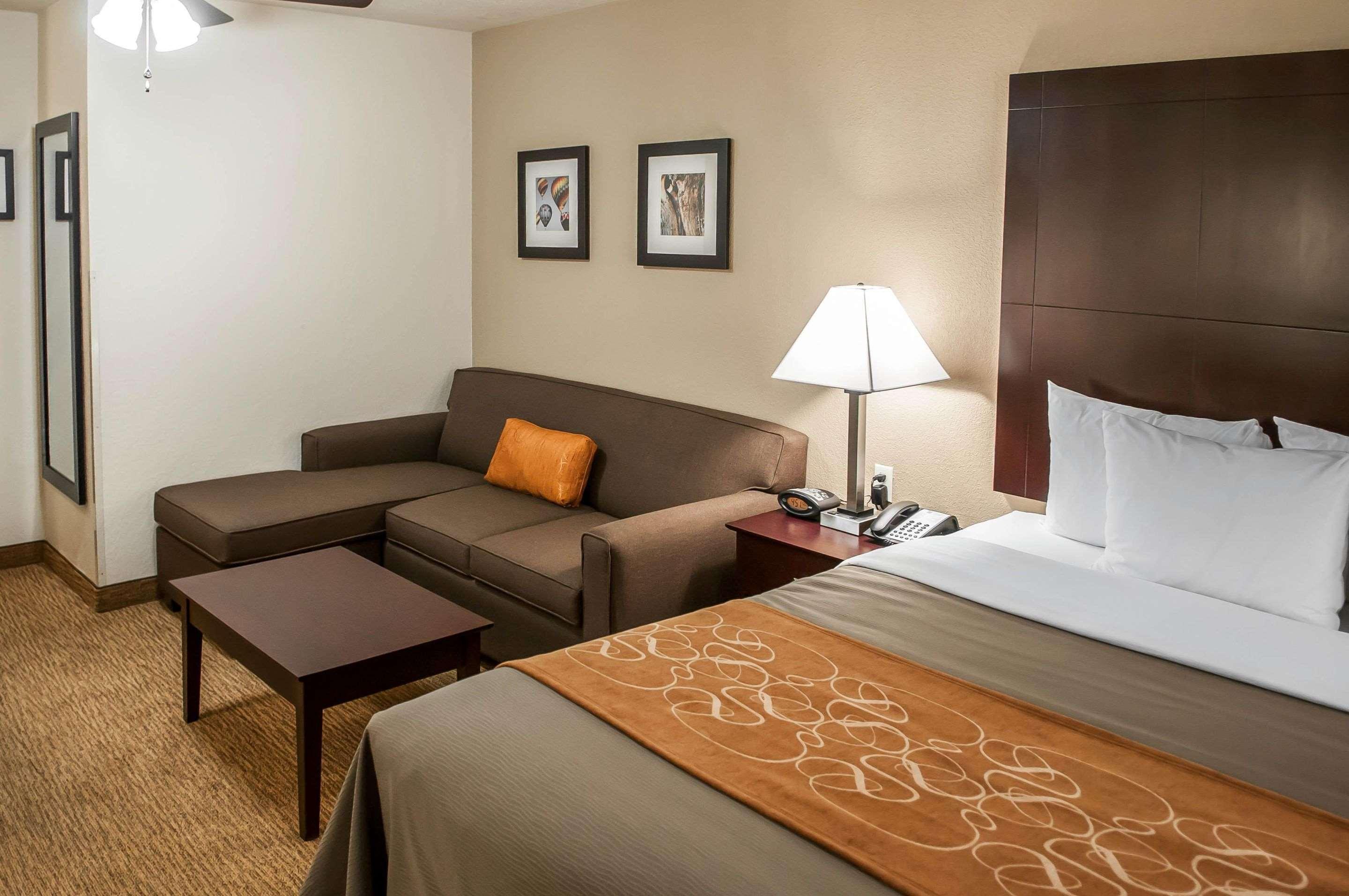 Comfort Suites Albuquerque-North Journal Center Bagian luar foto